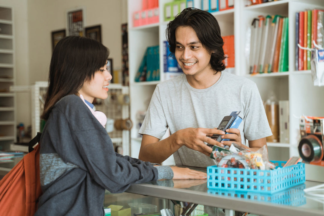 How To Become A Retail Consultant?